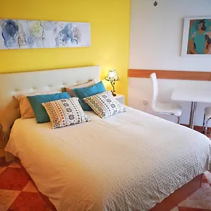 studio-beso-del-mar.hotelsinnerja.org/